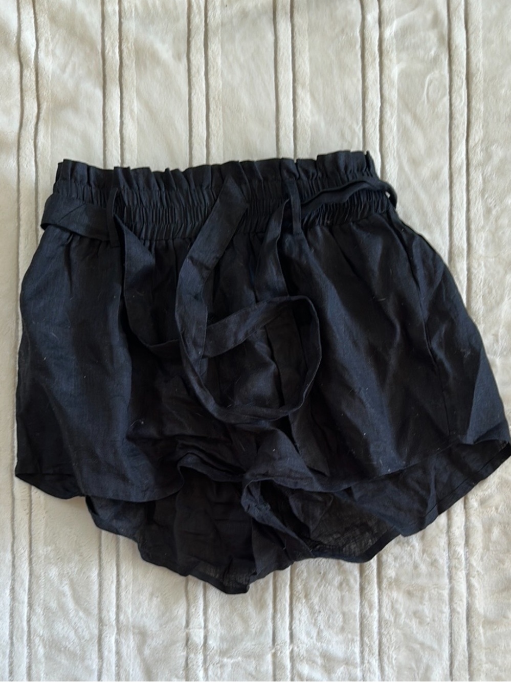 Free the label black shorts
